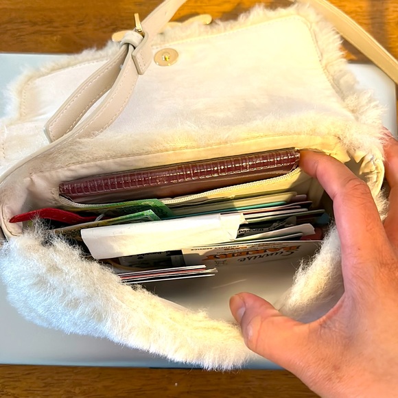 Fluffy Shoulder Bag - Picture 7 of 7